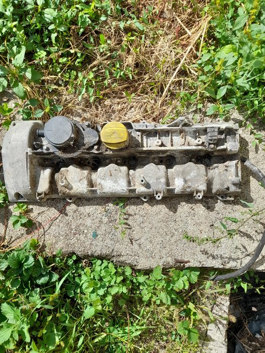 Капак  клапани за Гранд Чероки 2.7 CRD