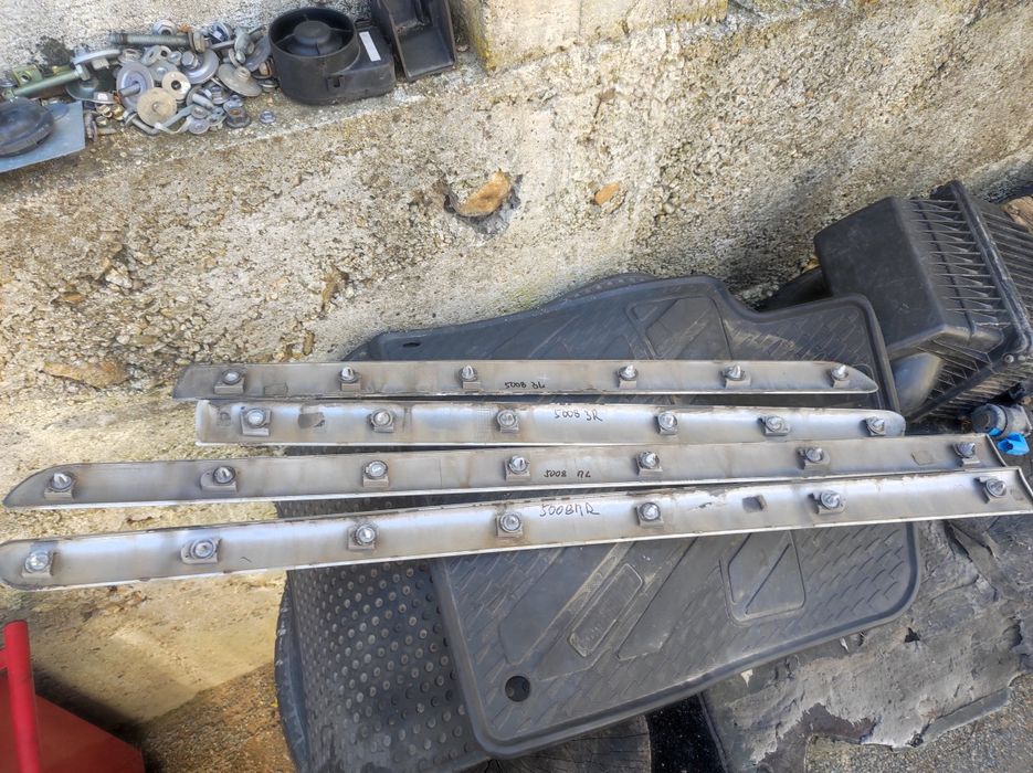 Лайсни(врати) за Пежо-5008