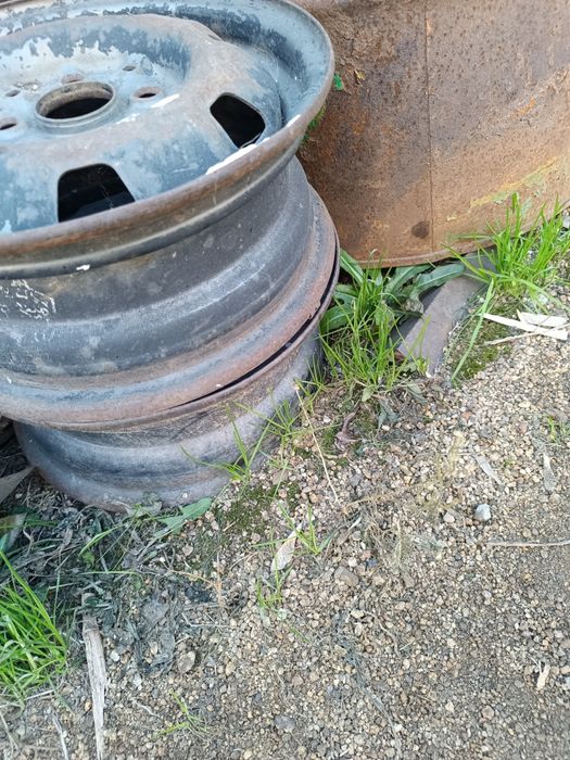 Продам диски на 13 разболтовка 100