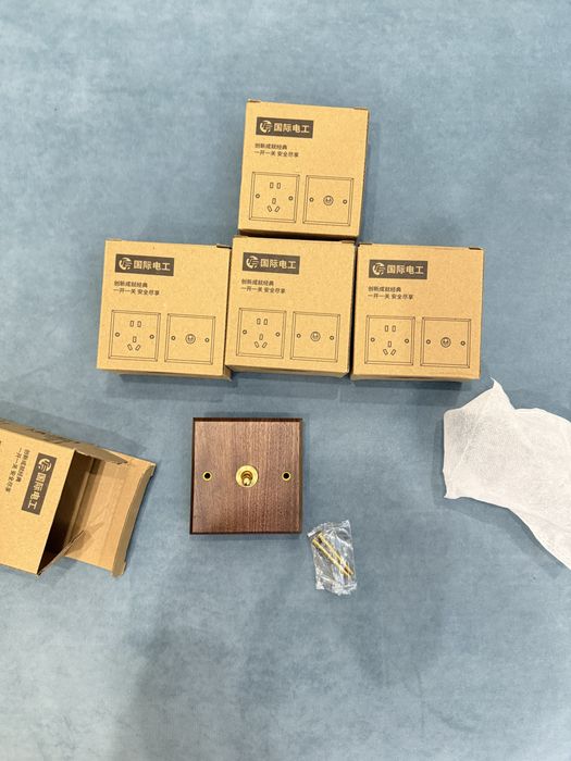 Накладной ретро выключатель