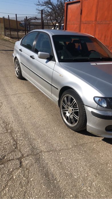 Продавам Бмв е46 320i 150 коня фейс лифт  на части