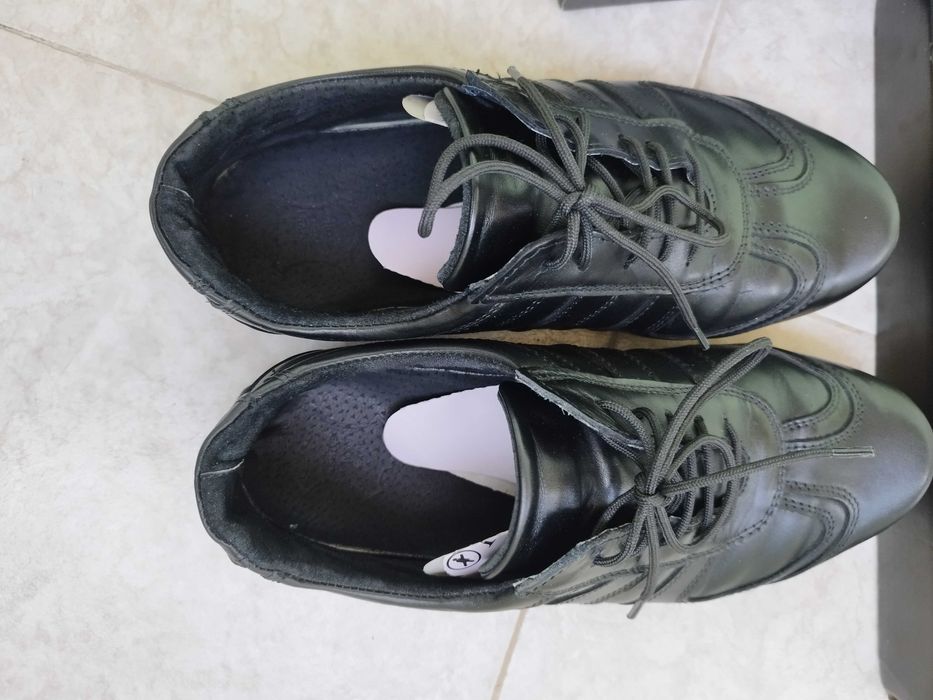 Нови мъжки спортни обувки естествена кожа номер 42