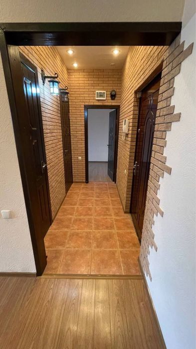 Продаётся 2-комнатная шикарная квартира раздельные комнаты.