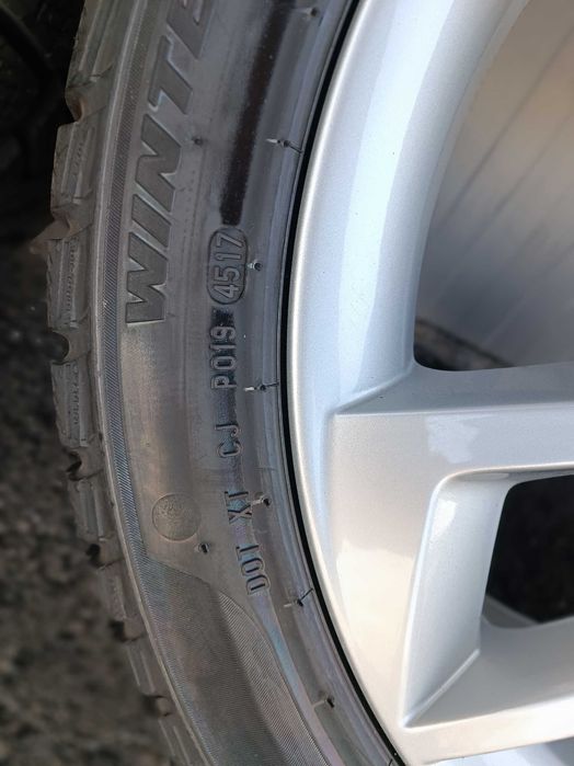 Нови ОРИГИНАЛНИ джанти 17 цола 5 112 за Seat VW + Зимни гуми Pirelli