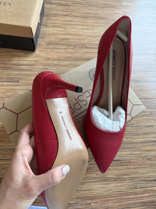 Красные туфли лодочки
