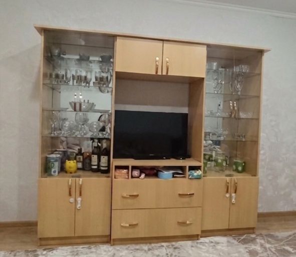 Стенка в гостиную