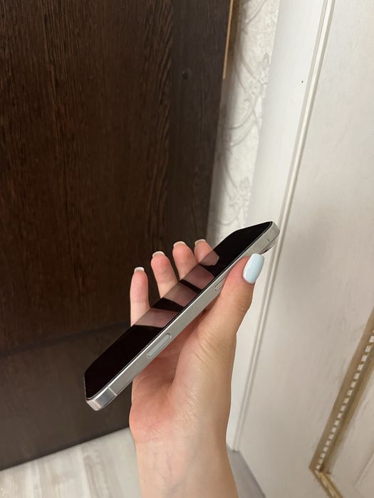 Срочно продаю Iphone 16 pro max