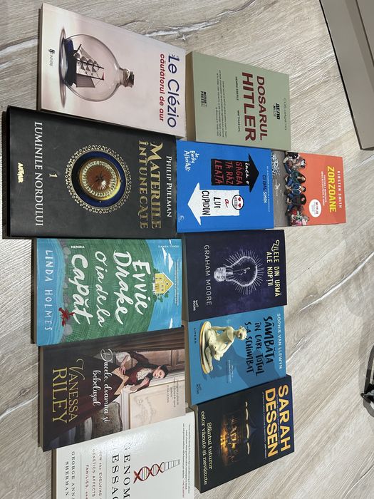 Carti noi pretul variaza