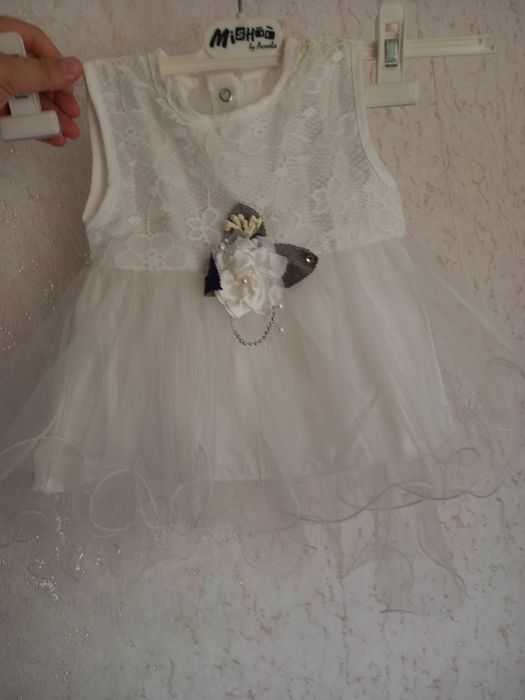 Продам красивые детские  платья