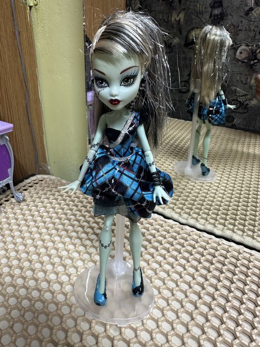 Продам куклу монстр хай!