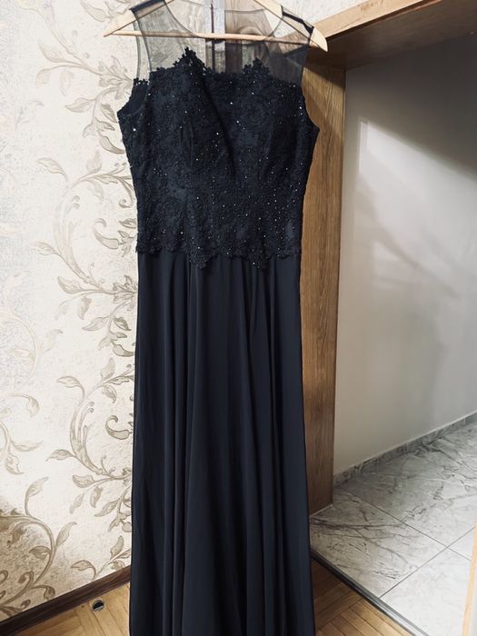 Елегантна рокля за бал