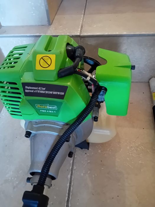 Vand motocoasa trimer pe benzina