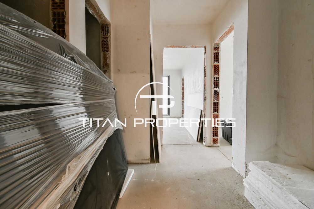 Тристаен за продажба в м-т Гърдова глава