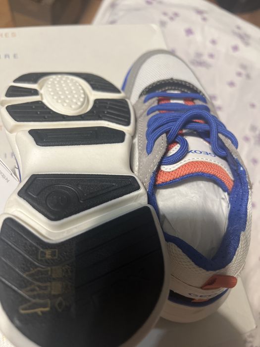 Кроссовки детские