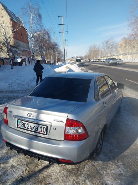 Машина  приора 15 года