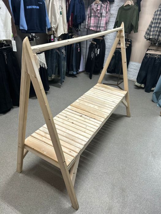 Продается вешалка для одежды