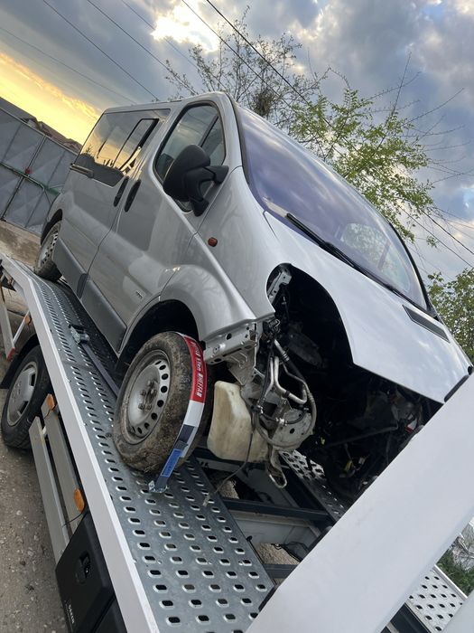 Desfac dezmembrez piese motor 1.9 2.0 2.5 opel vivaro renault trafic nissan primastar