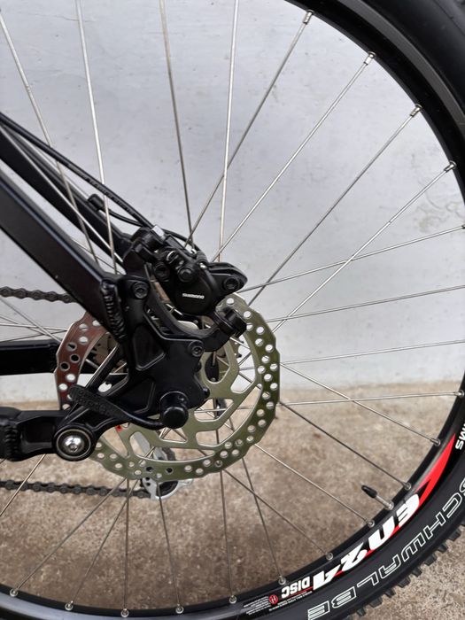 Bicicleta full suspension Serious