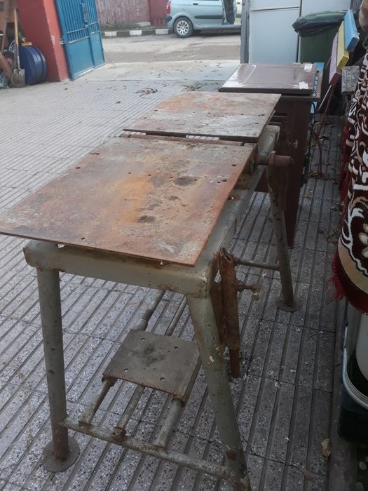 Circular de lemne solid preț 820 lei.