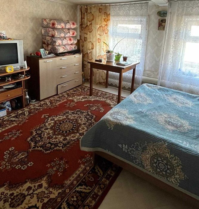 Продам дом в центре города.