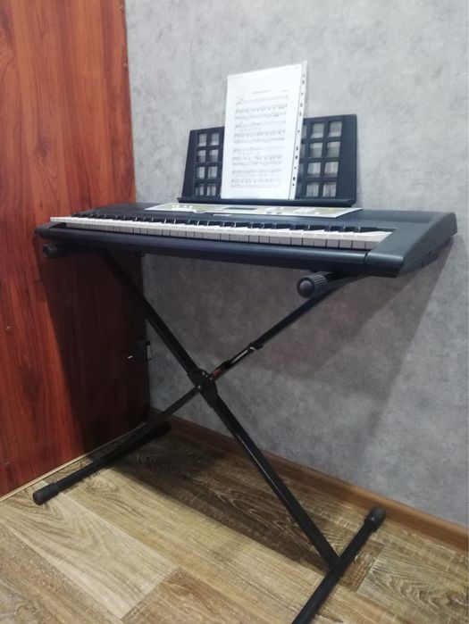 Синтезатор YAMAHA R200