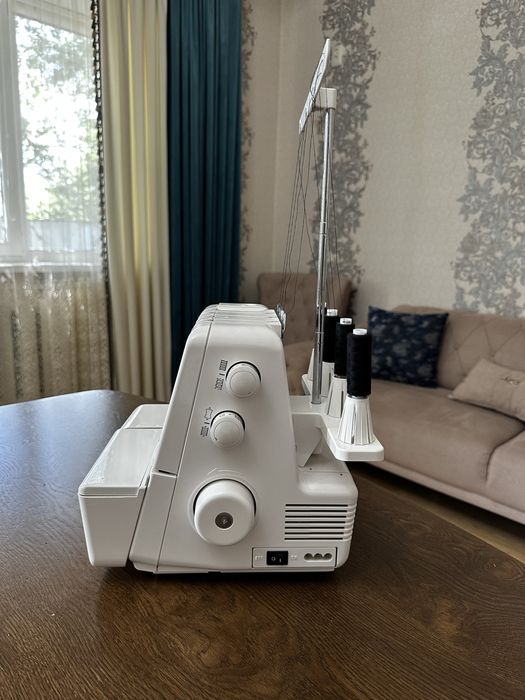 оверлок Janome samurai 1000