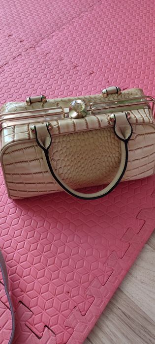 Чанти различни цветове