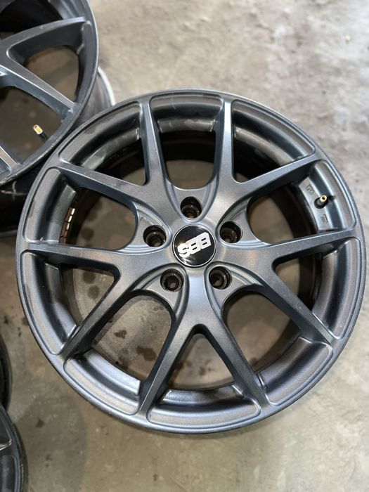 R17 PCD 5*114,3 Комплект легкосплавных дисков