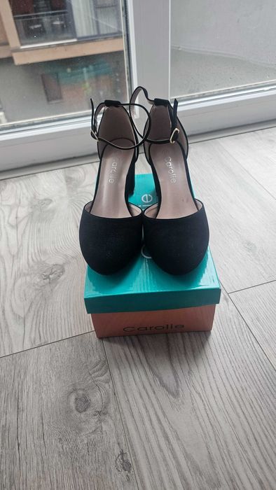 Pantofi negrii cu toc