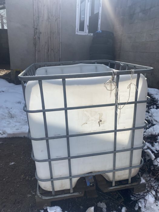 продам емкость для воды!