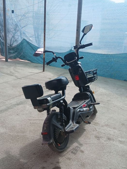Mapet uskuter idial