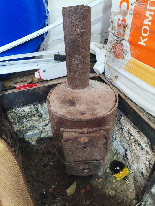 Продам чугунную буржуйку