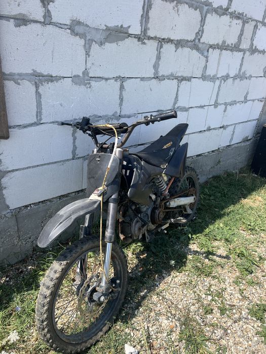 Vand cross 125 4 timp in stare buna