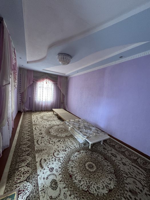 Navoiy shahar, Guliston 3 mavzesida hovli sotiladi