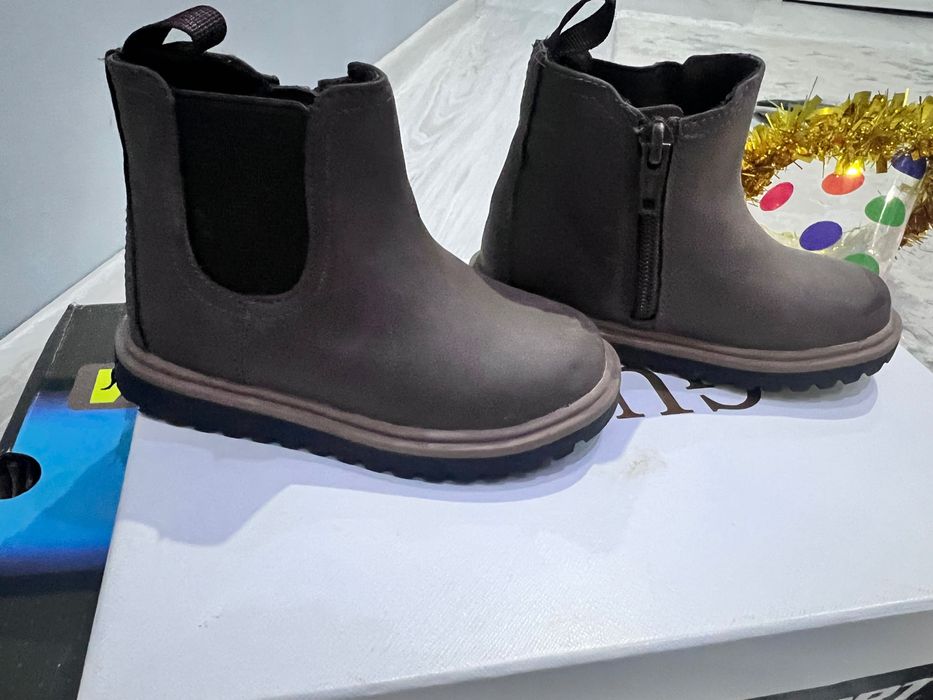 Детски боти от  H&M