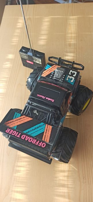 Детска играчка джип на батерии