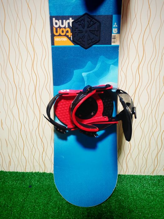 Snowboard Burton Progression 155cm + Legaturi Burton M
