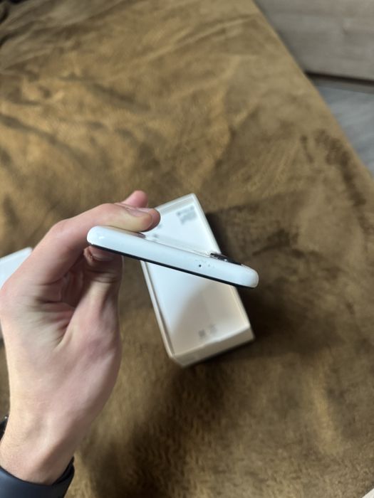 Продам телефон Samsung a13