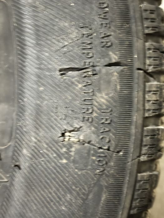 4 употребявани всесезонни гуми 195/65/15 Michelin Crossclimate