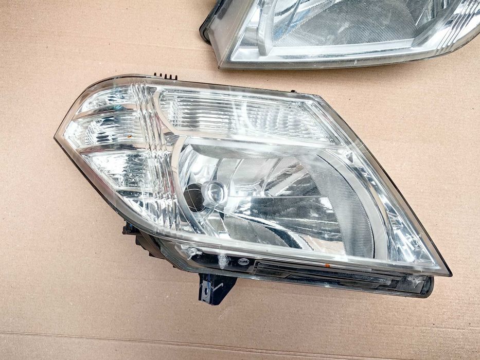 Фар за Nissan Pathfinder / Navara / Фарове Нисан Патфайндър / Навара