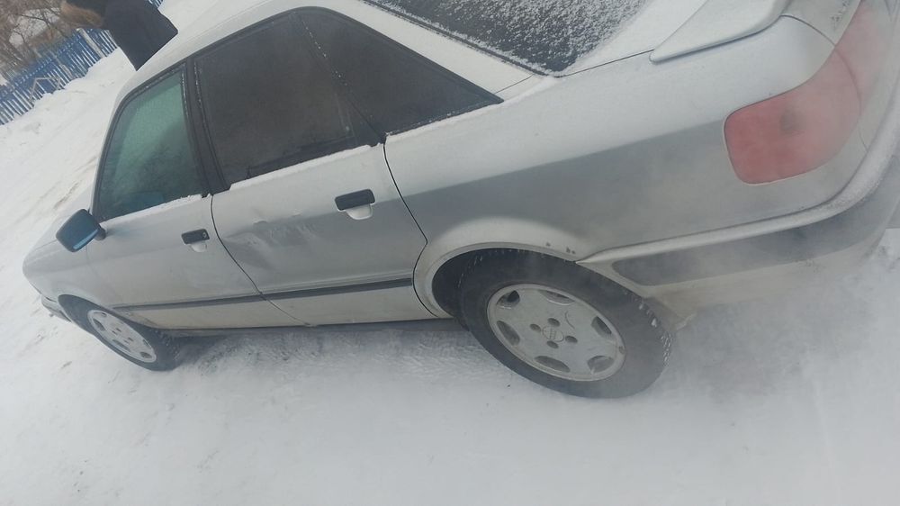 Продам Ауди 80 б4