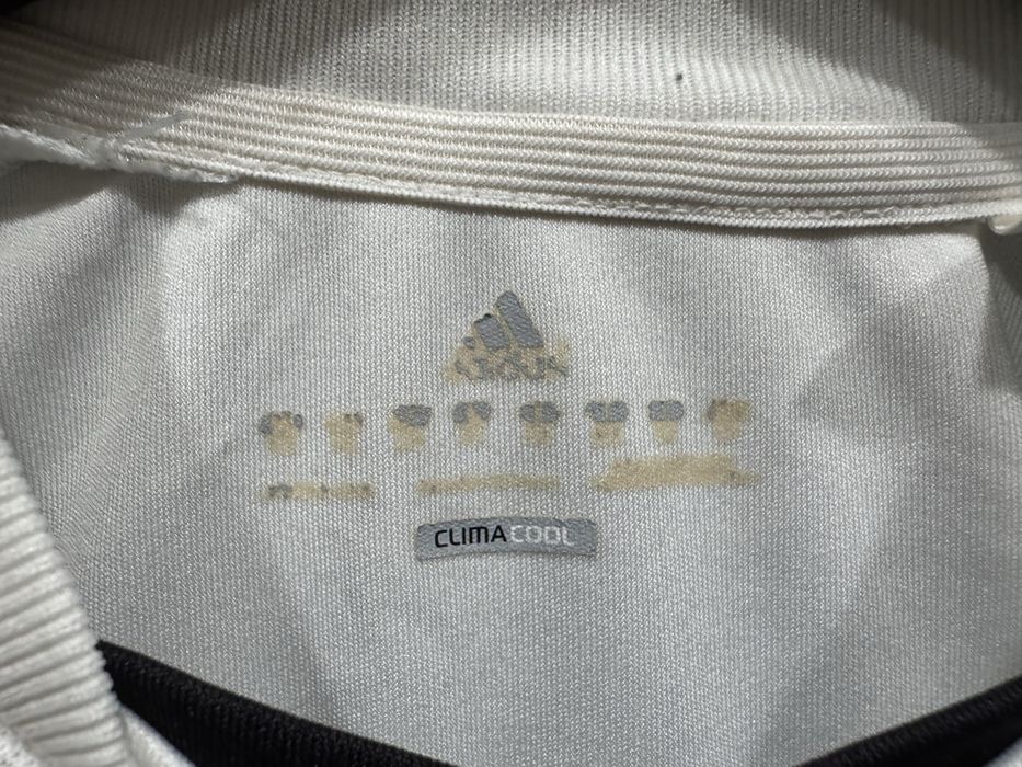 Продавам детски тениски на Партизан Белград и Ювентус