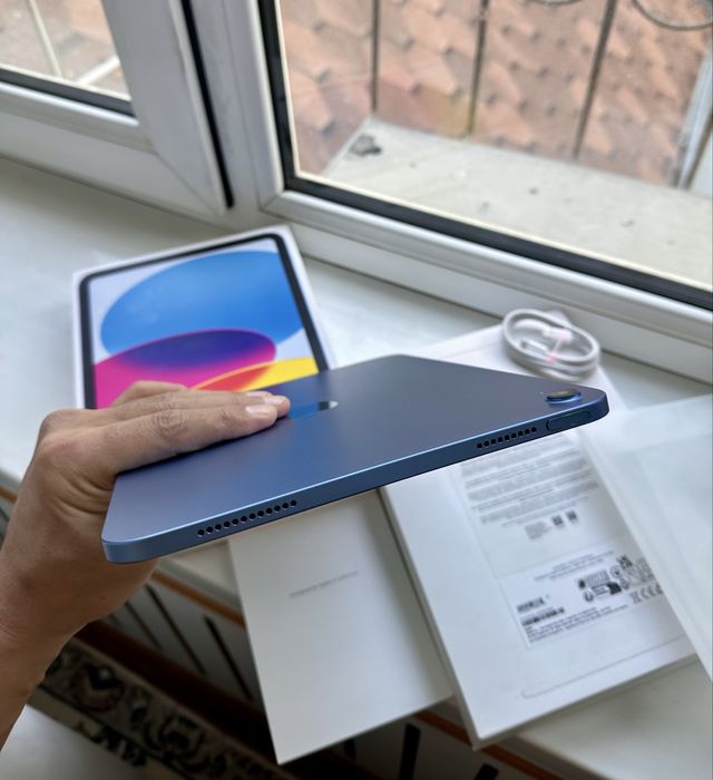 iPad 10Gen Blue 64GB +Чехол