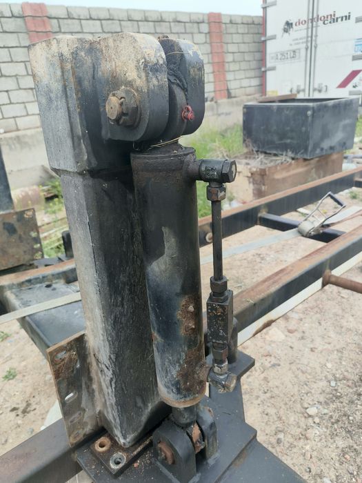 Гидравлический цилиндр