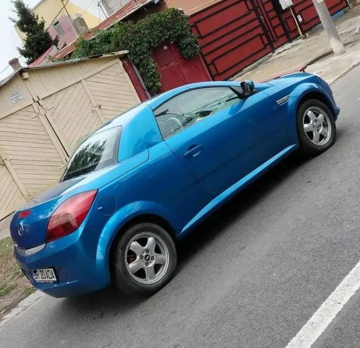 Opel tigra benzină