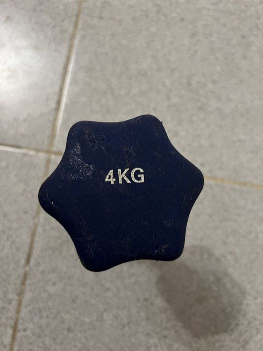 Продам гантелю