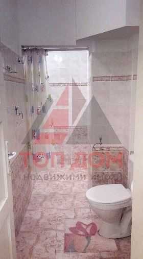 Продава се Двустаен апартамент в Варна, Център - 58 кв.м за 3190 €/кв.м - Снимка #11