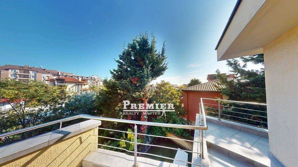 Продава се Къща в к.к. Слънчев бряг - 340 кв.м за 1343 €/кв.м - Снимка #4