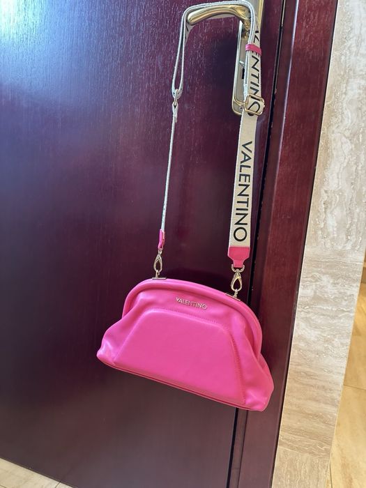 Valentino,Desigual,Motitvi