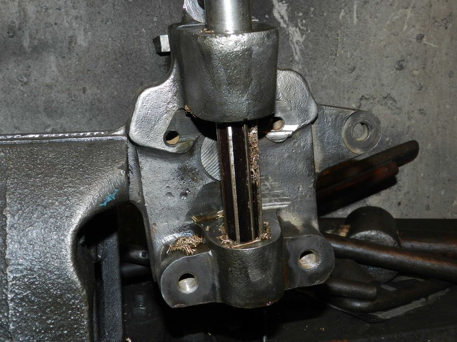 Балка передняя на Газель б/у.